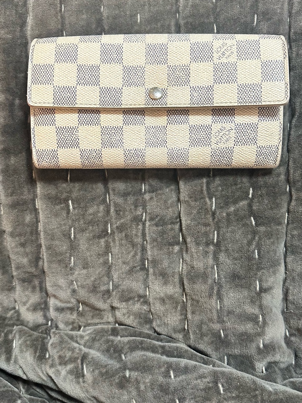 Authentic Louis Vuitton Damier Azur Sarah Wallet - Mint Condition